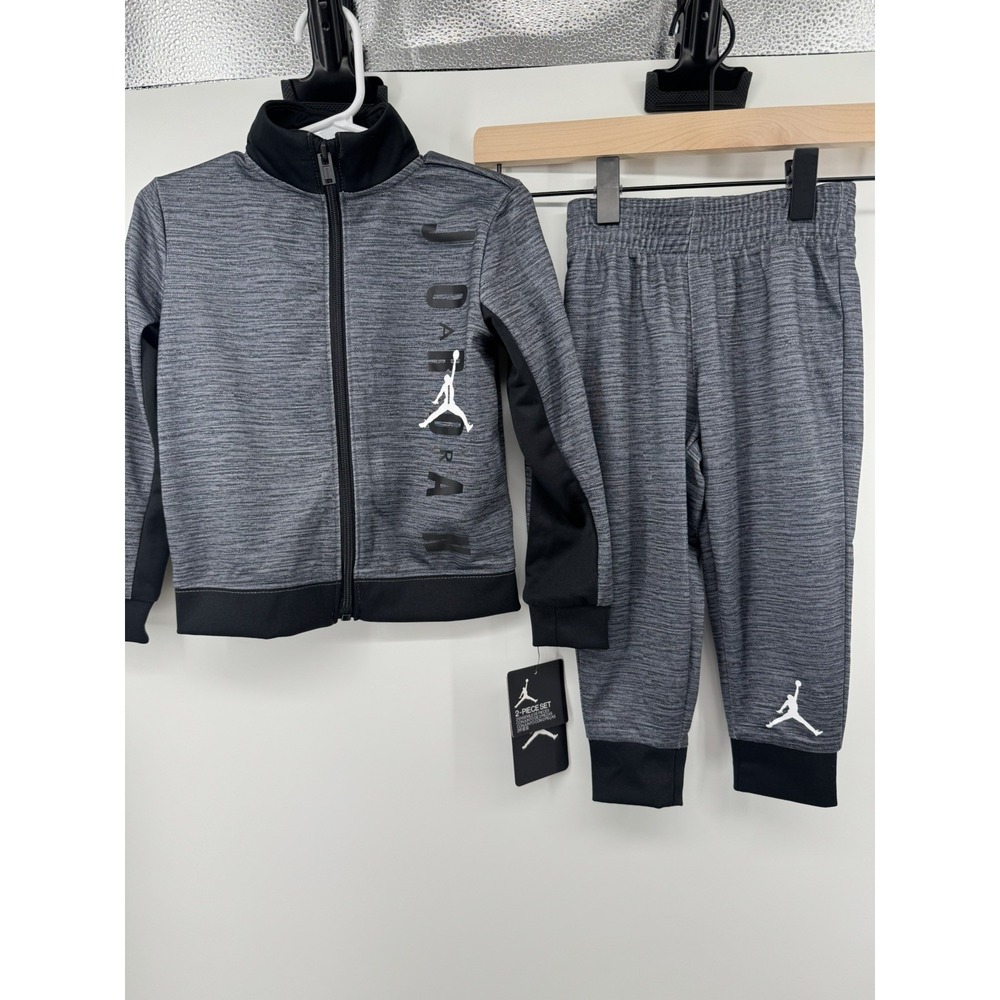 Jordan Jumpman 3T 2 piece set, NWT Grey/Black Sweatsuit